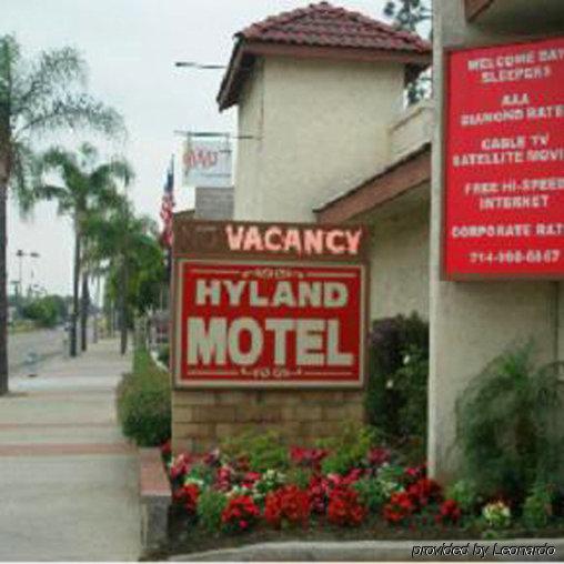 Hyland Inn Brea Buitenkant foto